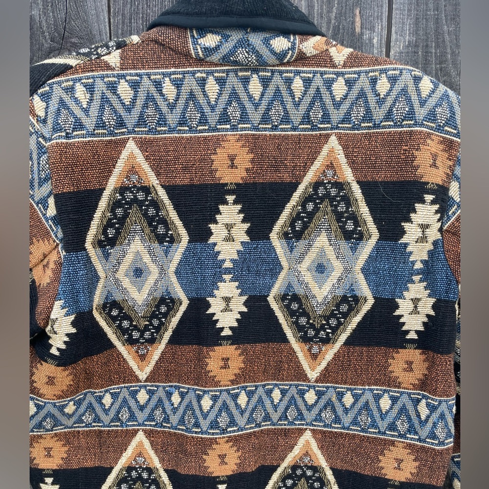 New Identity Southwest Tapestry Women’s Jacket
Size S - Picture 5 of 7